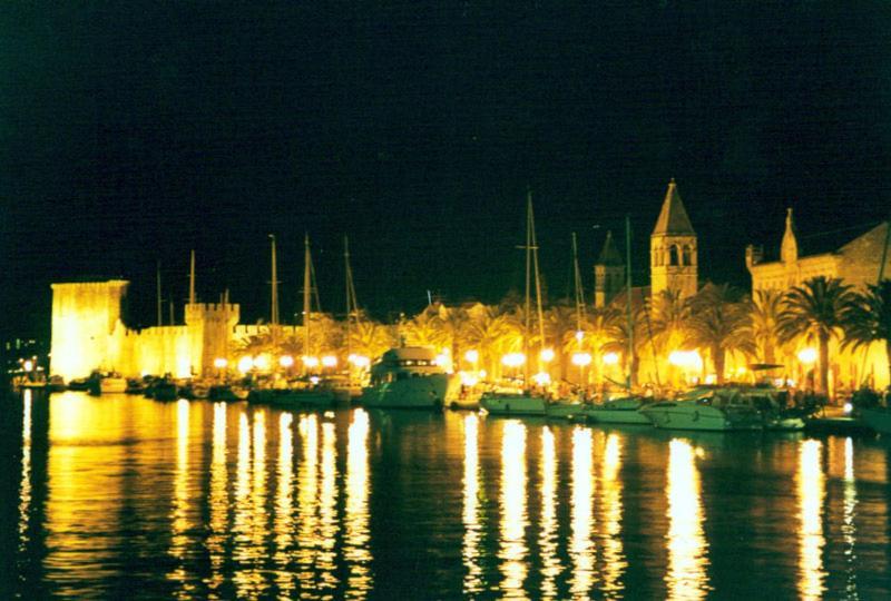 Apartment Pepica Trogir Eksteriør billede
