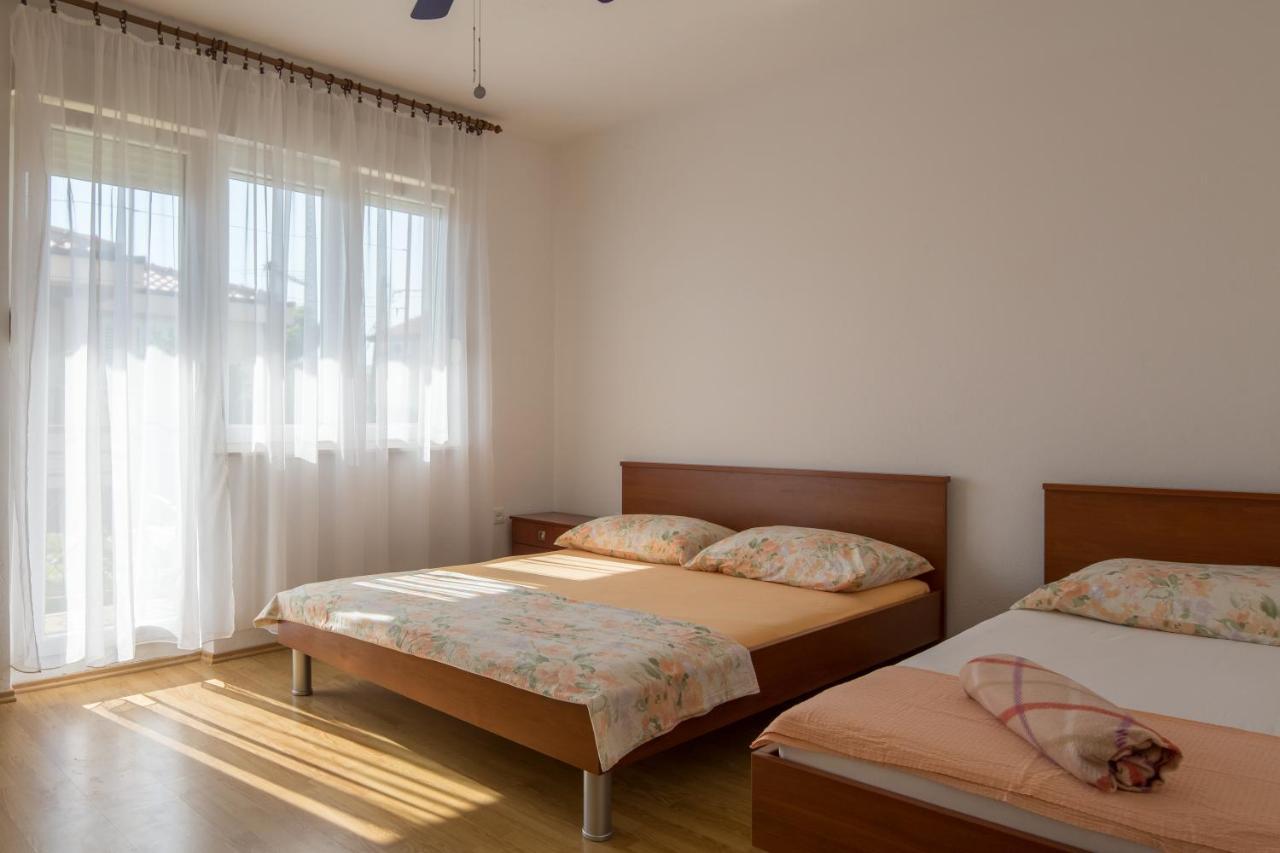 Apartment Pepica Trogir Eksteriør billede
