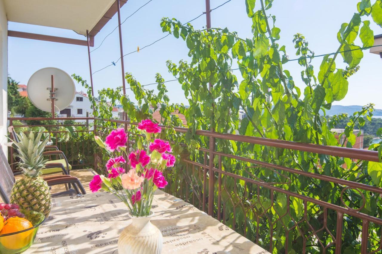 Apartment Pepica Trogir Eksteriør billede